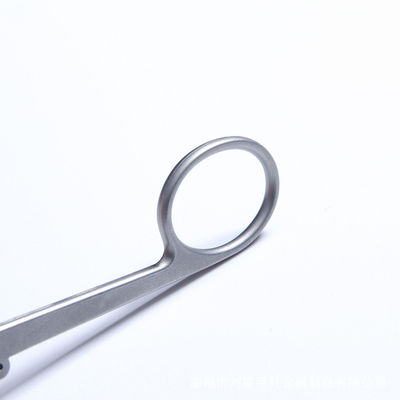 17-4 La abrazadera quirúrgica médica del moldeo a presión del metal del pH parte la manija médica de la sinterización del metal