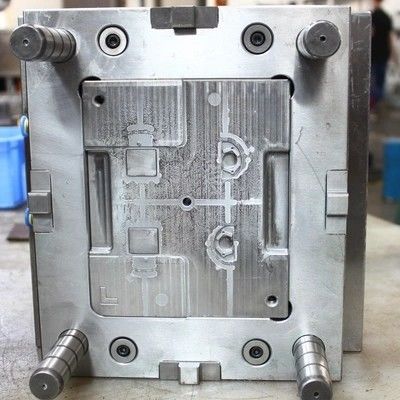 Molde de inyección de plástico GF30 piezas de plástico desechables para uso médico Molde equipo de jeringa Molde IATF 16949
