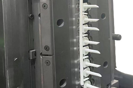 STEP Molde de inyección de plástico médico personalizado diseño y fabricación de moldes de bajo costo